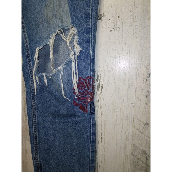 Abercrombie & Fitch Girlfriend Jeans Size 8 Embroidered Distressed - Picture 5 of 11